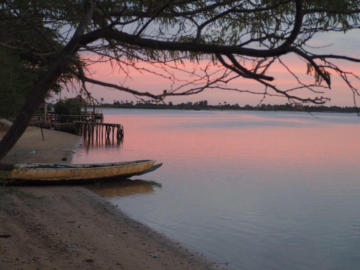 فندق Nguel Du Saloum - Chez Abdou Et Mar Mar Lodj المظهر الخارجي الصورة